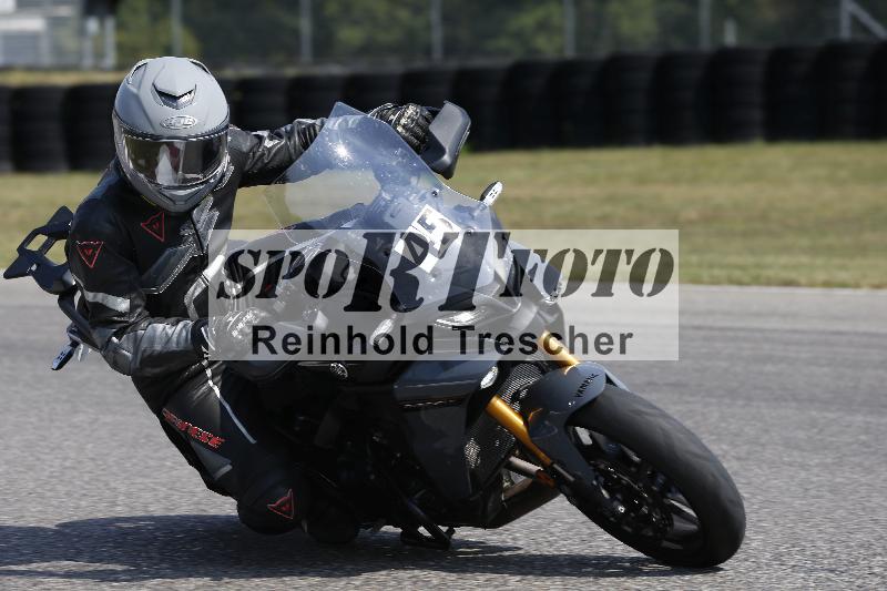 /Archiv-2025/49 26.08.2025 Cornu Master School ADR/blau-bleu/45